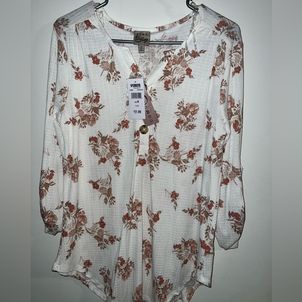 Como vintage women’s shirt size medium